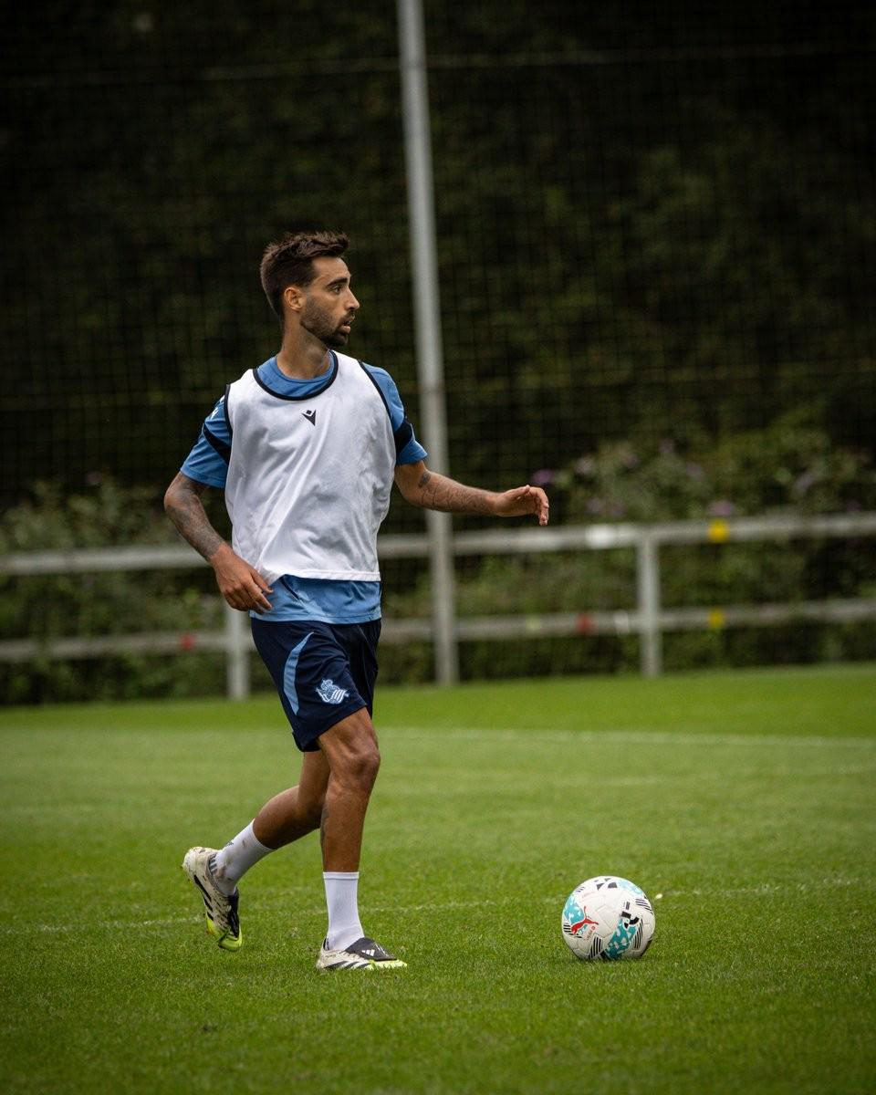 开云体育app-中场臃肿，皇社本赛季无欧战任务，阵容中却有10名中场球员